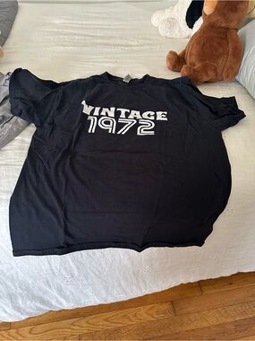 Gildan Black Cotton Crewneck T-Shirt with Tag